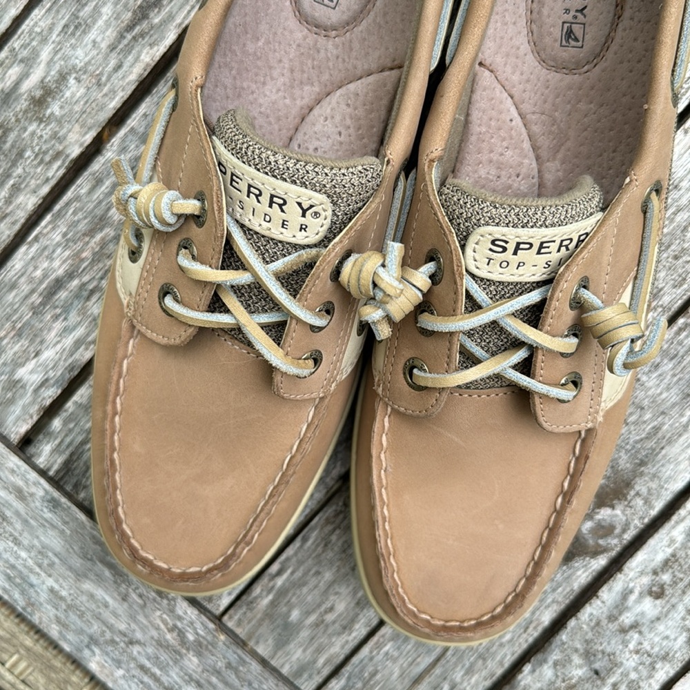 *RARE* NWB Sperry "Rosefish" Top-sider Size 8.5 Women